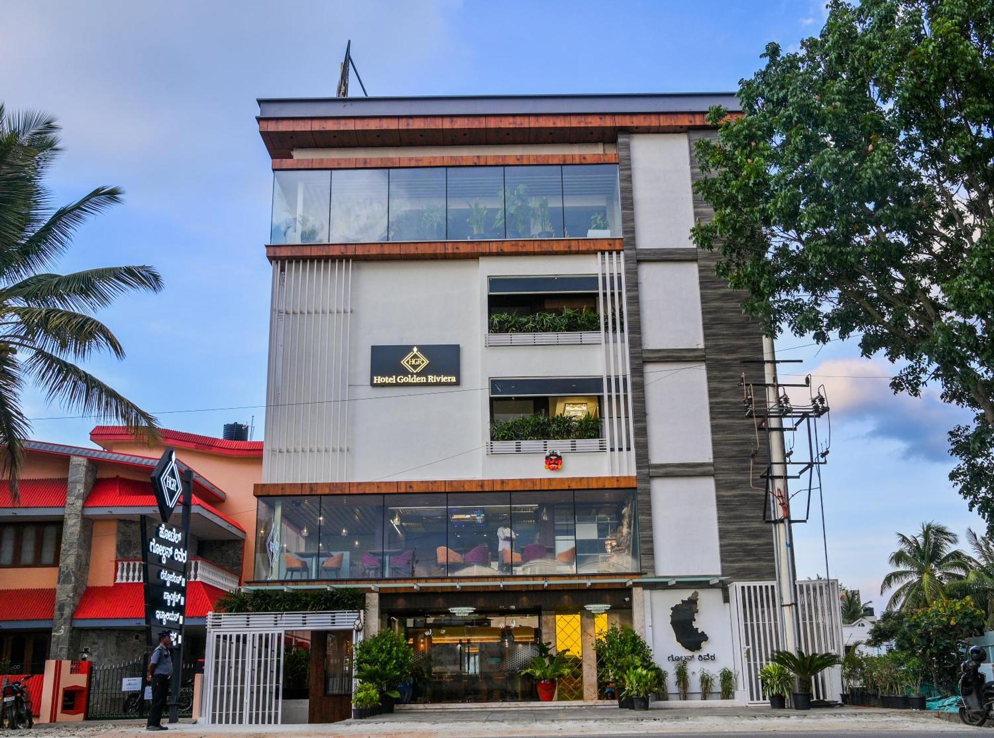 Hotel Golden Riviera Mysore Bagian luar foto