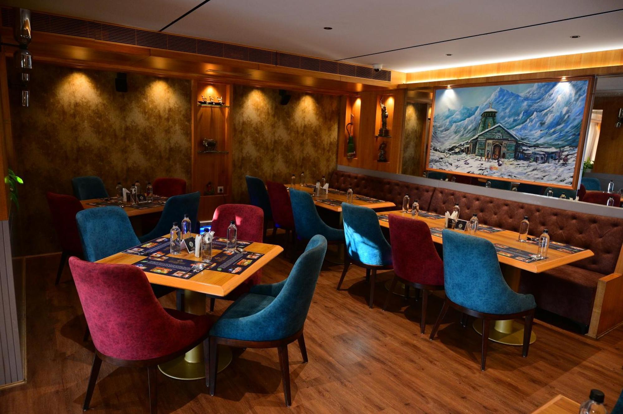 Hotel Golden Riviera Mysore Bagian luar foto