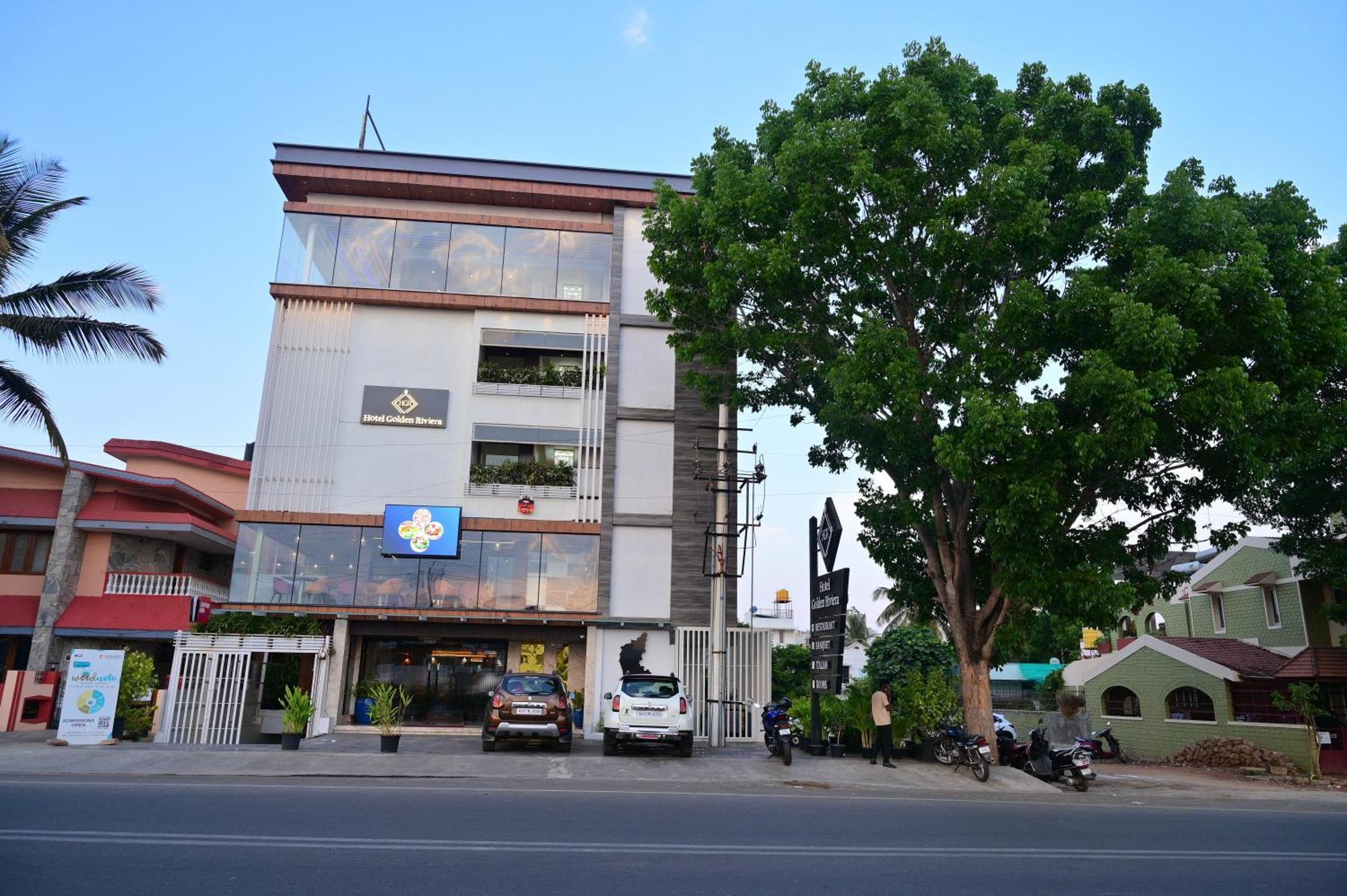Hotel Golden Riviera Mysore Bagian luar foto